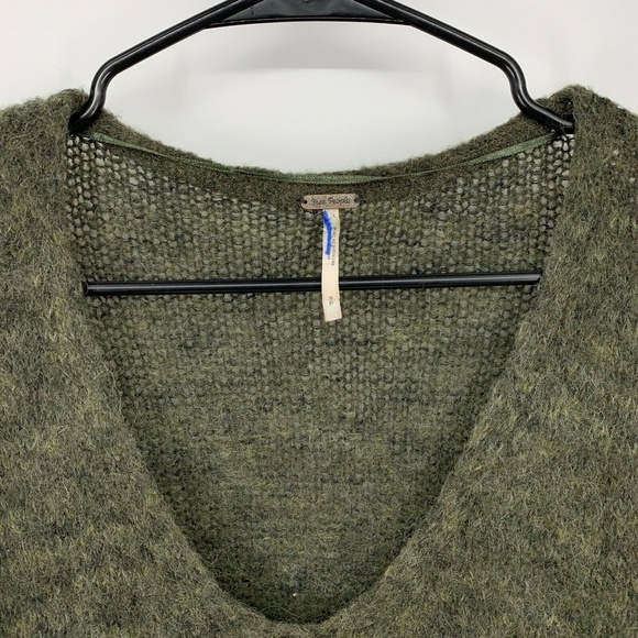 Free People Sweater Women Small Green V Neck Pullover Oversized Knit Long Sleeve - Picture 2 of 8